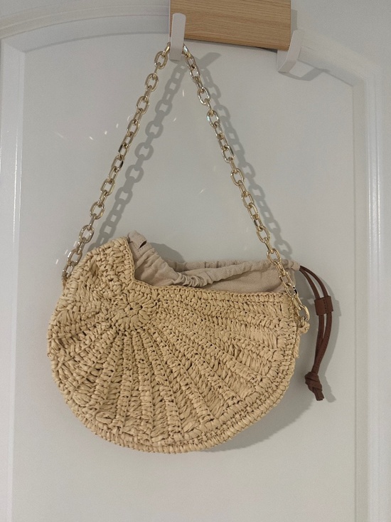 Chico's Handbags - Raffia Crochet Conch Shell Bag